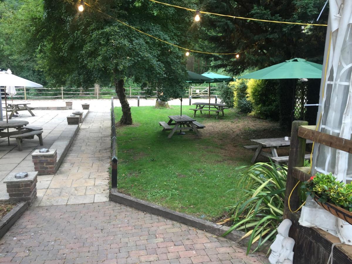 Bell Tent Glamping At Marwell Luxury tent Winchester