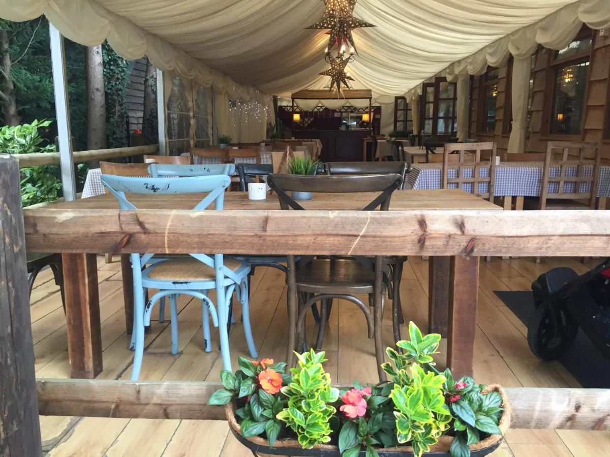 Bell Tent Glamping At Marwell